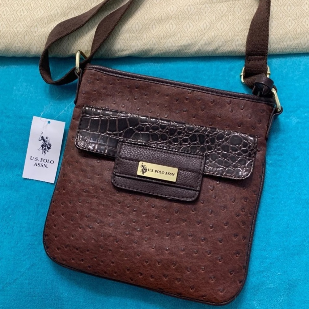 Crossbody purse